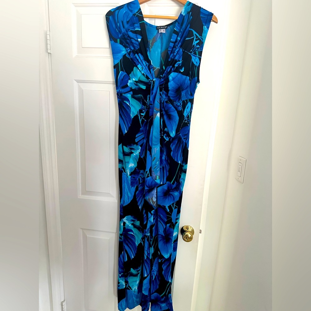 Maxi dress only one time worn, perfect for summer